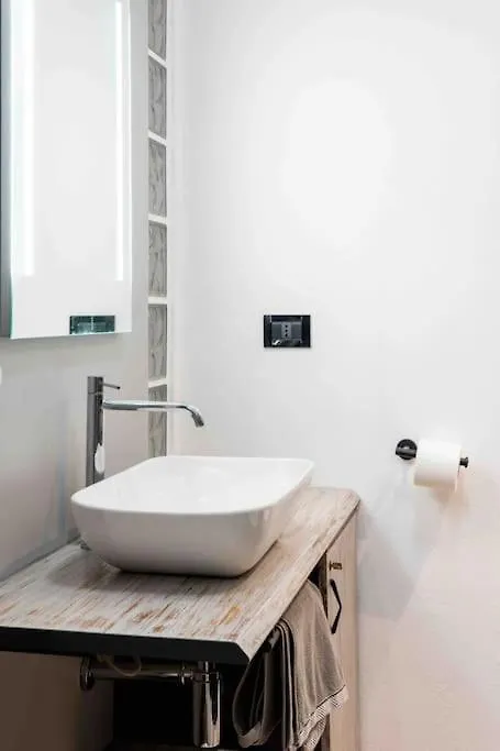 Apartamento Art Cafe Tulipani Milán Italia